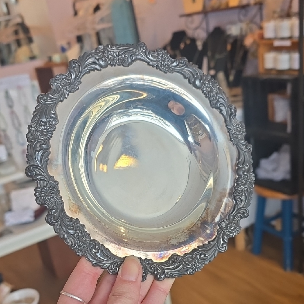 VTG Reed & Barton - The Burgundy Collection Silver Floral Plate